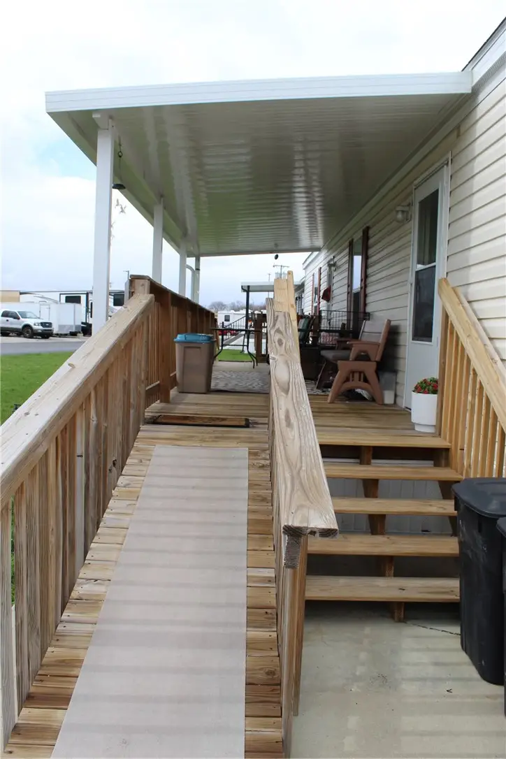 11 Airstream Dr, West Carrollton, OH 45449 - #3