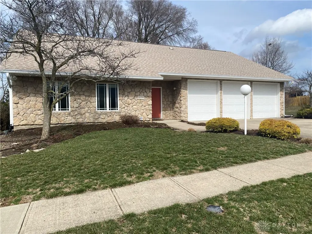 1839 E Lindsey Avenue, Miamisburg, OH 45342 - #1