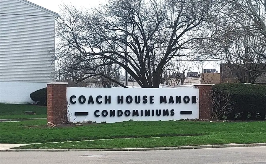 2225 Coach Drive #F, Kettering, OH 45440 - #2