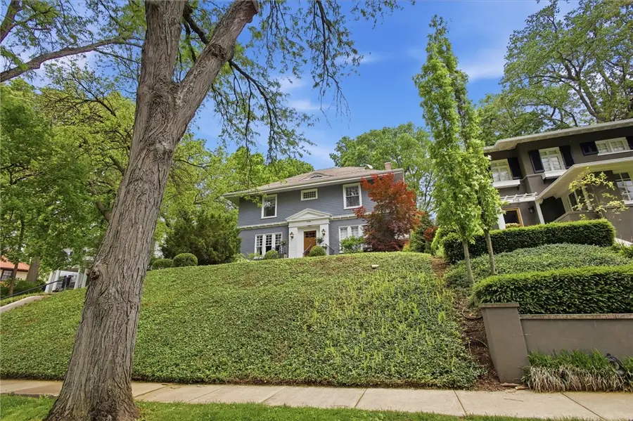 712 Oakwood Avenue, Oakwood, OH 45419 - #3
