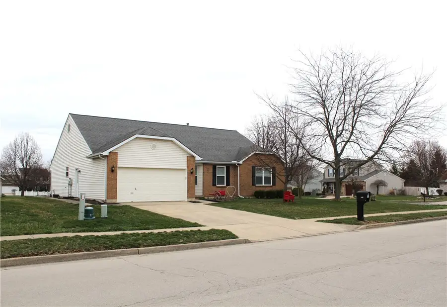 201 Sagebrush Drive, Clayton, OH 45315 - #2