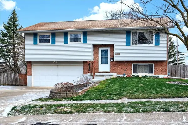 1845 S Bayberry Drive, Miamisburg, OH 45342