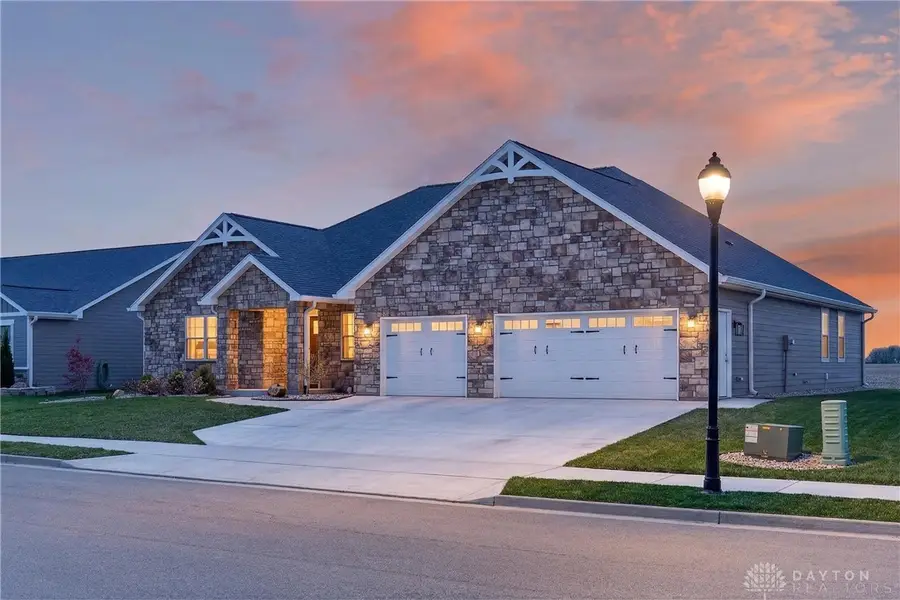 945 Rosenthal Drive, Monroe, OH 45373 - #2