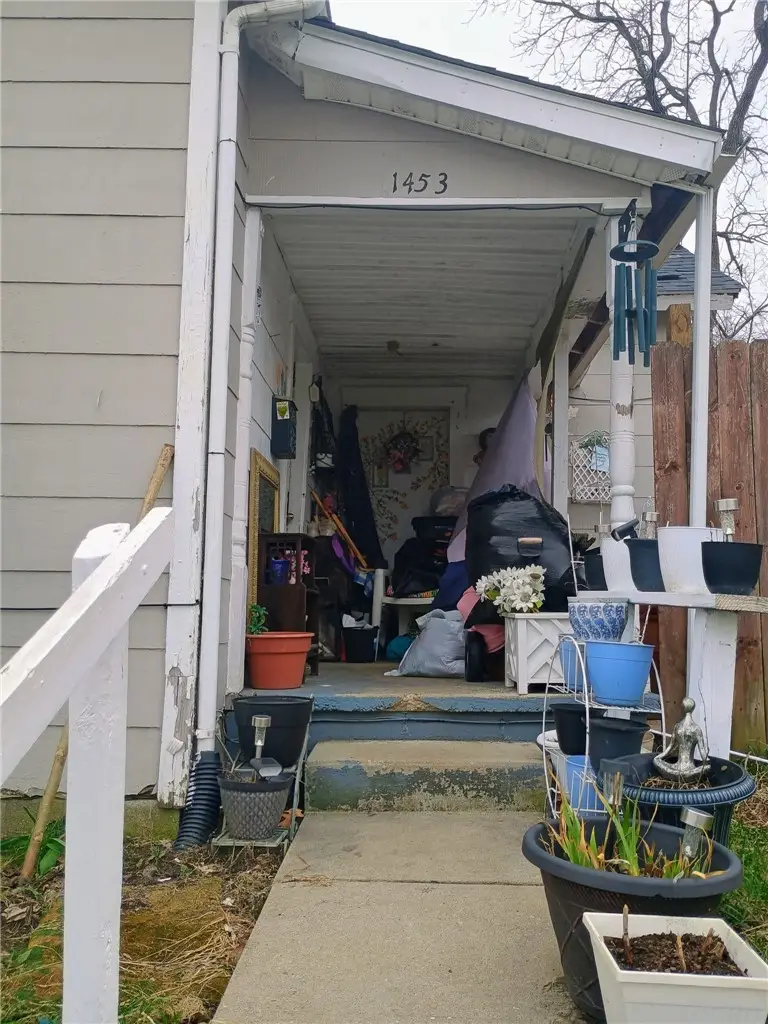 1453 W Clark Street, Springfield, OH 45506 - #2