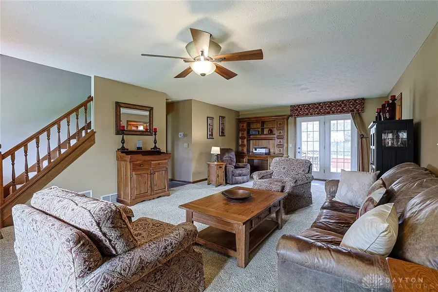 8585 Cedar Hill Road, Waynesville, OH 45068 - #3