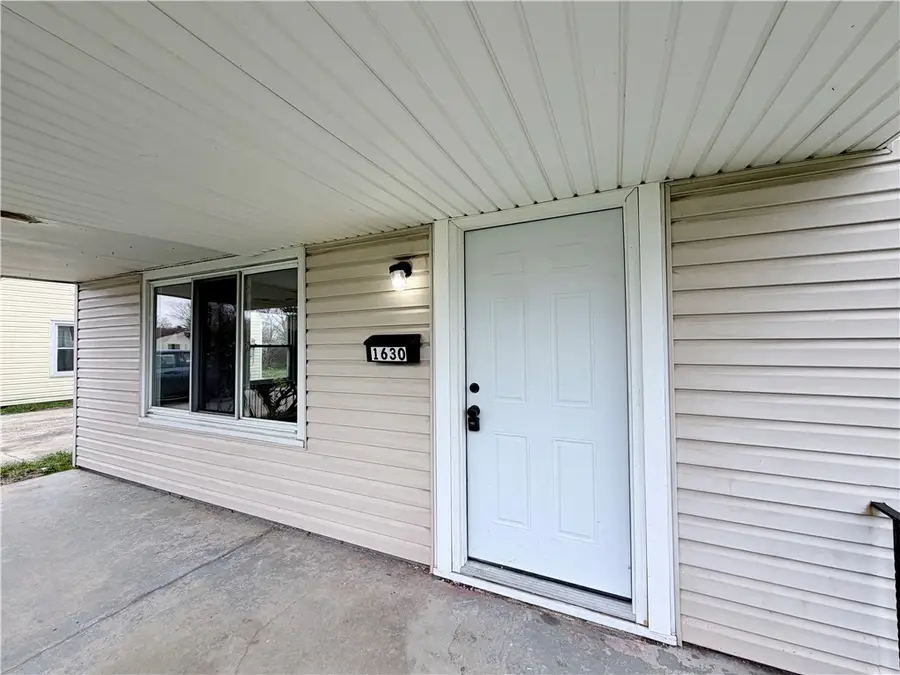 1630 S Sweetbriar Lane, Springfield, OH 45505 - #3