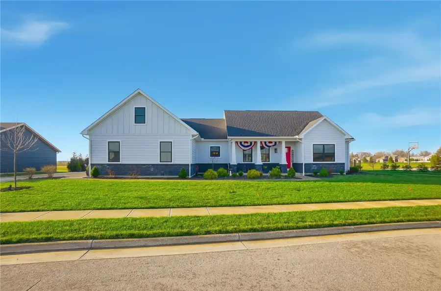 200 E Woodside Drive, Arcanum, OH 45304 - #3