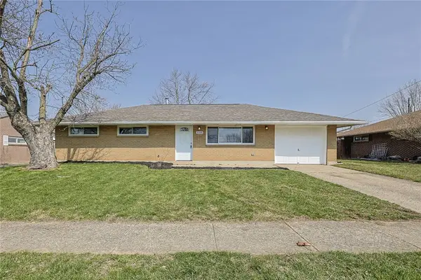 5595 Shady Oak Street, Huber Heights, OH 45424
