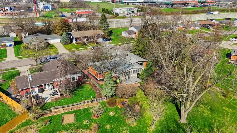 220 N Garber Drive, Tipp City, OH 45371 - #3