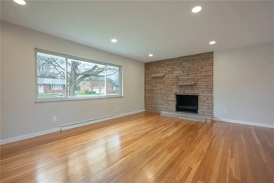 813 Lovetta Drive, Kettering, OH 45429 - #3