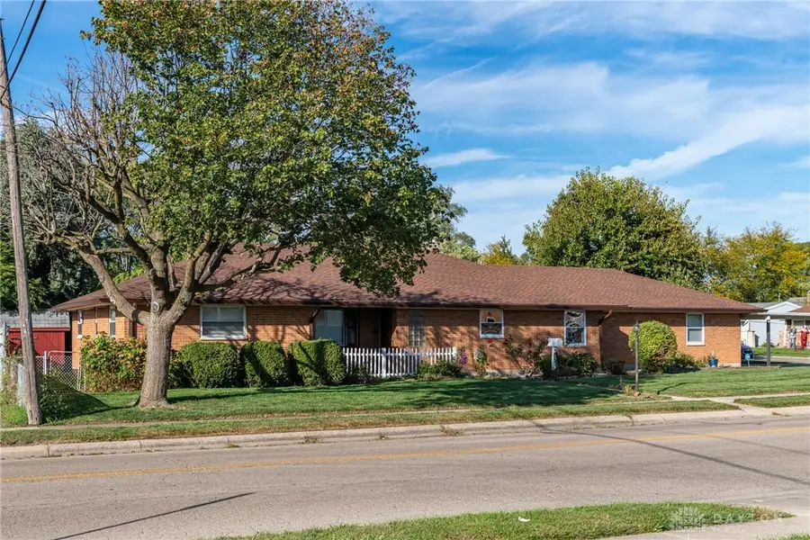 303 E Whittier Avenue, Fairborn, OH 45324 - #2