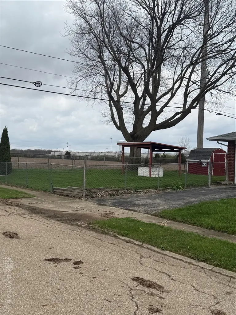 2000 Edge Street, Piqua, OH 45356 - #2