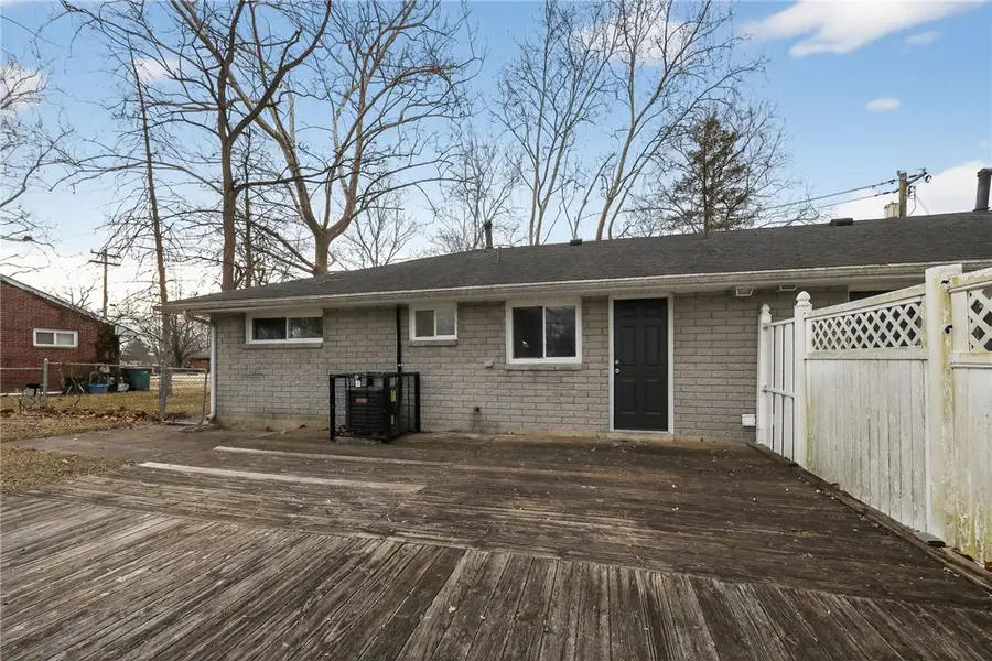 110 Elmwood Drive, Springboro, OH 45066 - #2