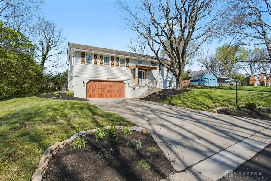 121 Woodfield Place, Centerville, OH 45459 - #3