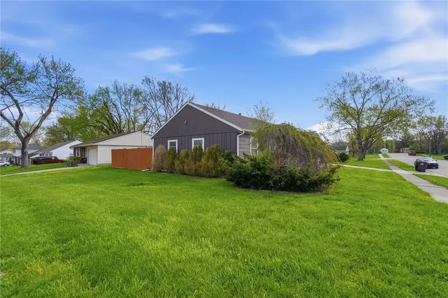 1133 Primrose Drive, West Carrollton, OH 45449 - #3