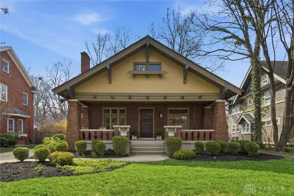 7 Ivanhoe Avenue, Oakwood, OH 45419