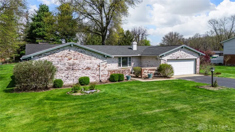 885 Michaels Road, Tipp City, OH 45371 - #2