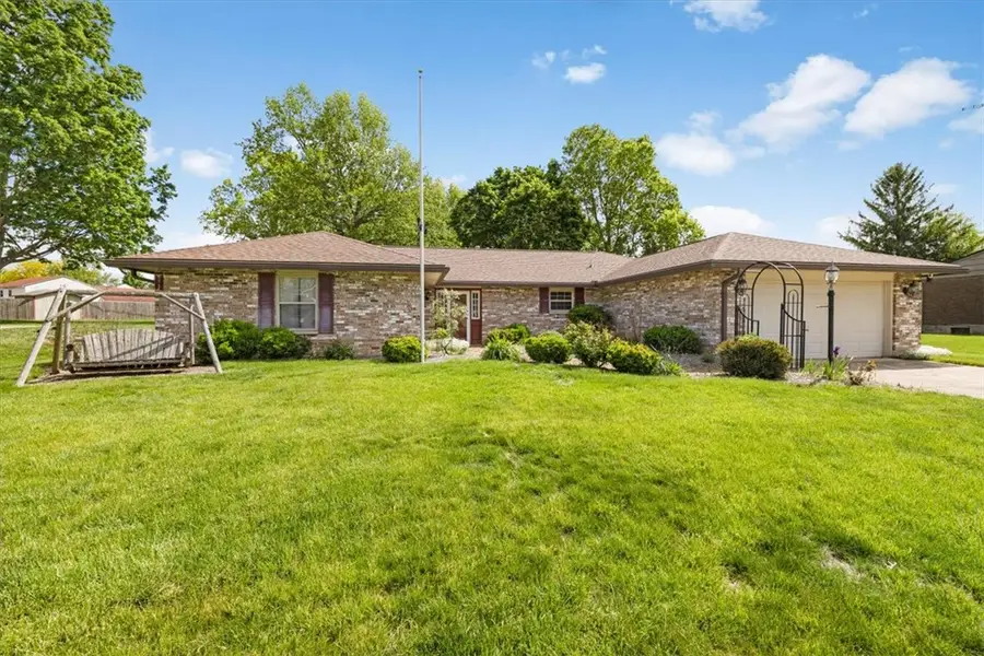 6330 Rangeview Drive, Clayton, OH 45415 - #2