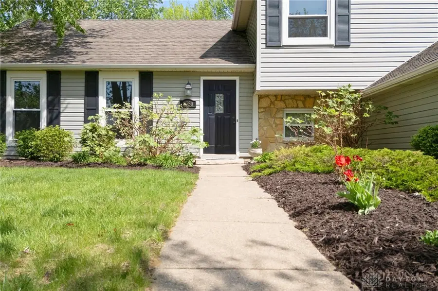 8750 Castlecreek, Centerville, OH 45458 - #2