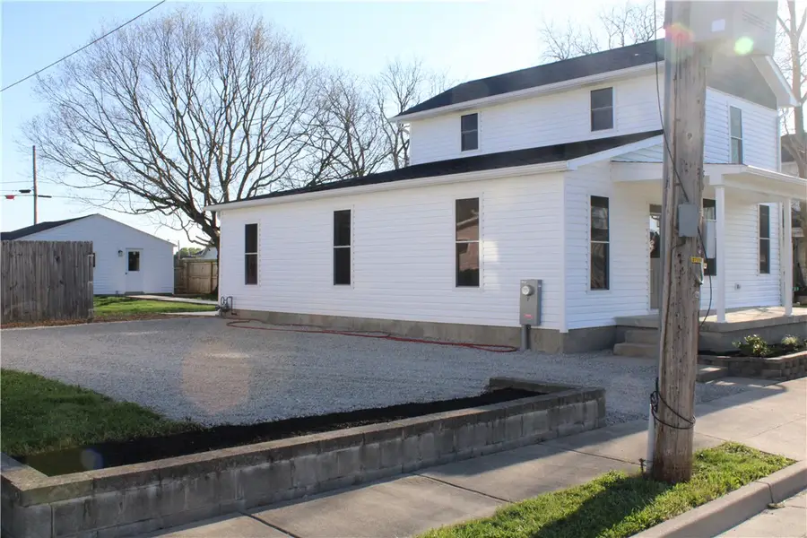 318 E Main Street, Bradford, OH 45308 - #3