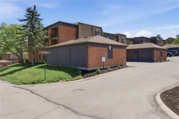 1600 Pine Tree Lane #27, West Carrollton, OH 45449