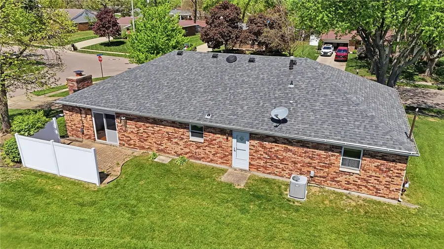 152 Lake Forest Drive, West Carrollton, OH 45449 - #3