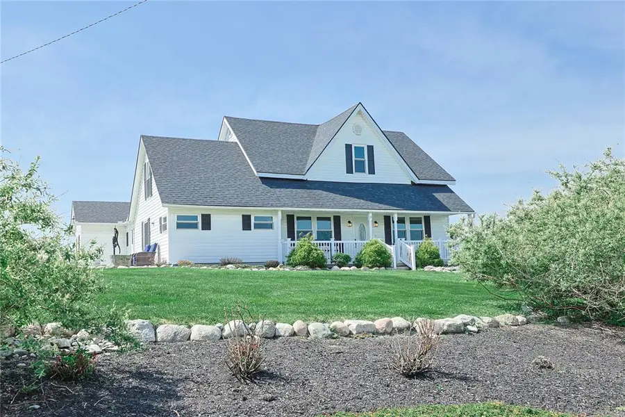3071 E Spring Valley Paintersville Road, Sugarcreek, OH 45385 - #2