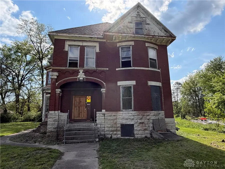 221 Central Avenue, Dayton, OH 45406 - #3