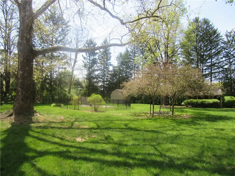517 Locust Hill Drive, Englewood, OH 45322 - #3