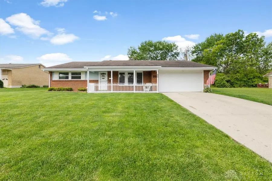 804 Treherne Lane, Englewood, OH 45322 - #3