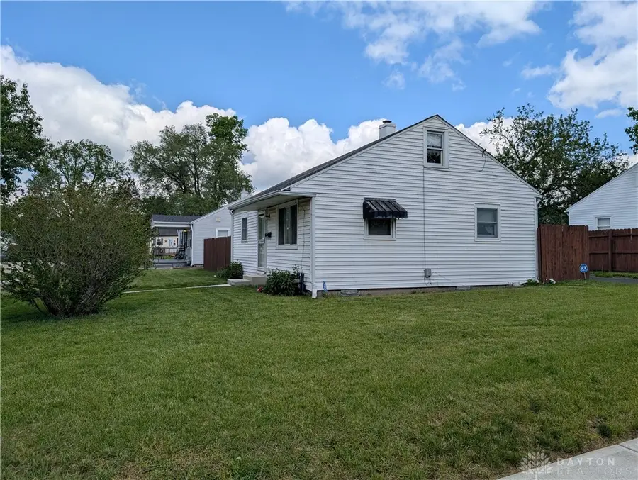 102 Allen Place, West Carrollton, OH 45449 - #3