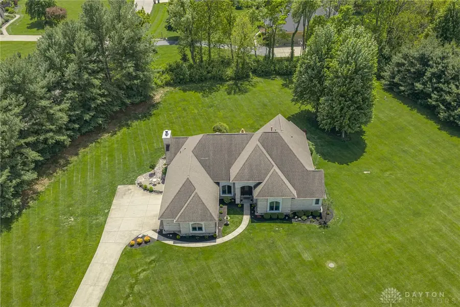 2811 River Edge Circle, Sugarcreek, OH 45370 - #2