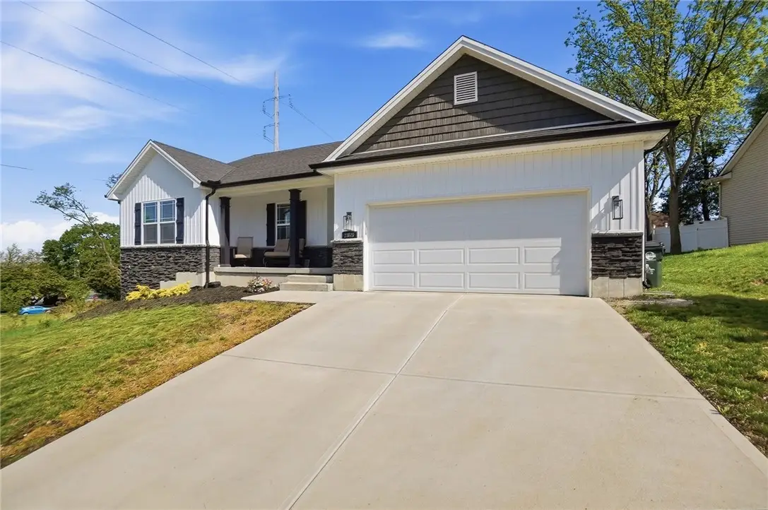 1815 E Lindsey Avenue, Miamisburg, OH 45342 - #1