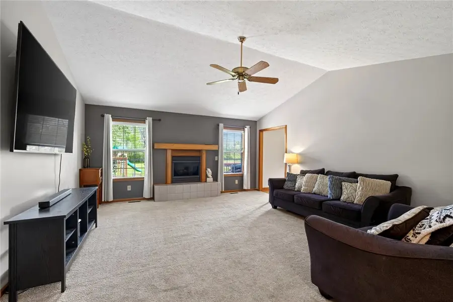 4996 Shannon Avenue, Bethel, OH 45504 - #3