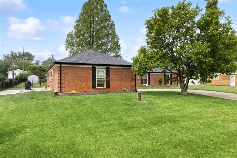 2411 Brown Bark Drive, Beavercreek, OH 45431 - #2