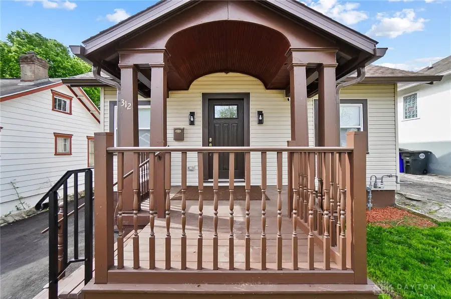 312 E Maplewood Avenue, Dayton, OH 45405 - #3
