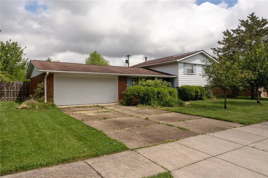 281 Fairway Drive, Fairborn, OH 45324 - #3
