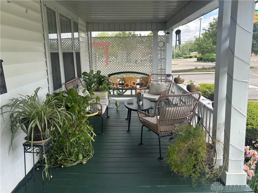 150 S Kensington Place, Springfield, OH 45504 - #2