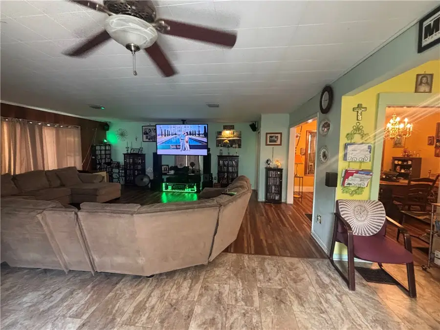 150 S Kensington Place, Springfield, OH 45504 - #3