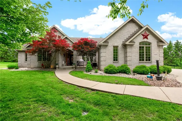 7470 Deep Woods Court, Springboro, OH 45066