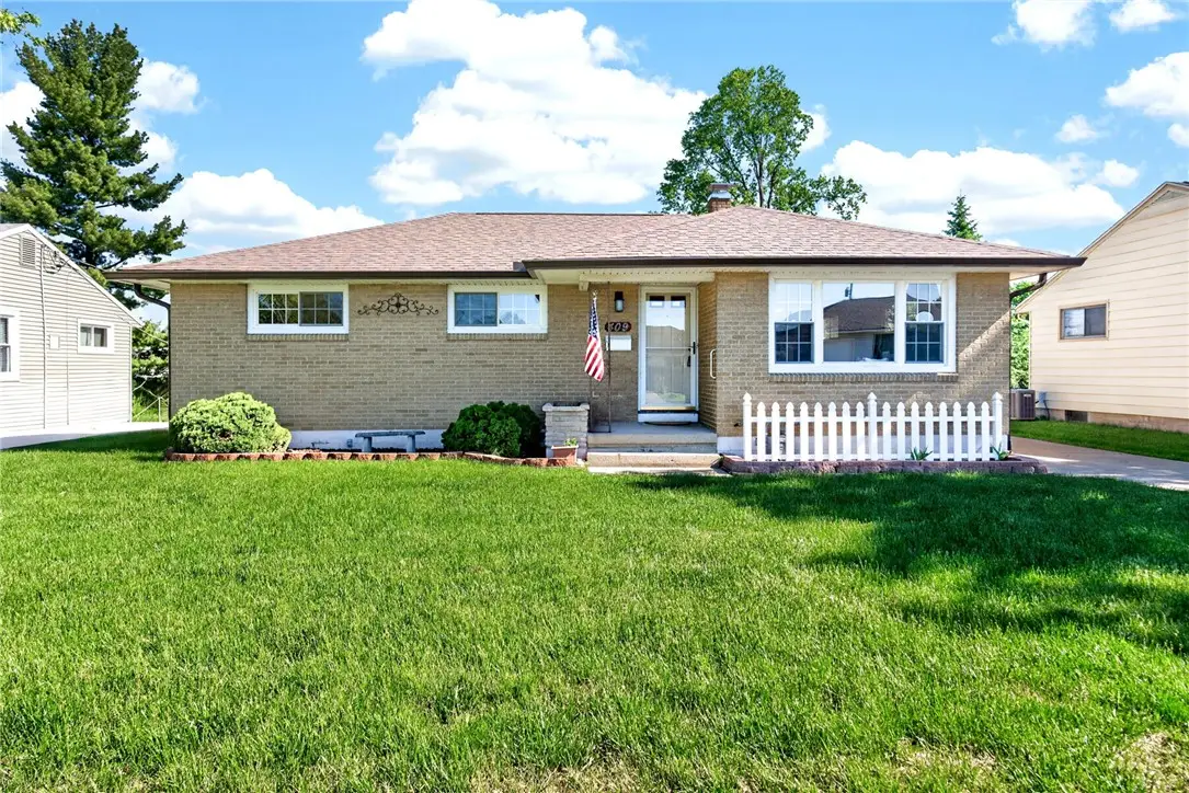 409 Grant Street, Fairborn, OH 45324 - #1