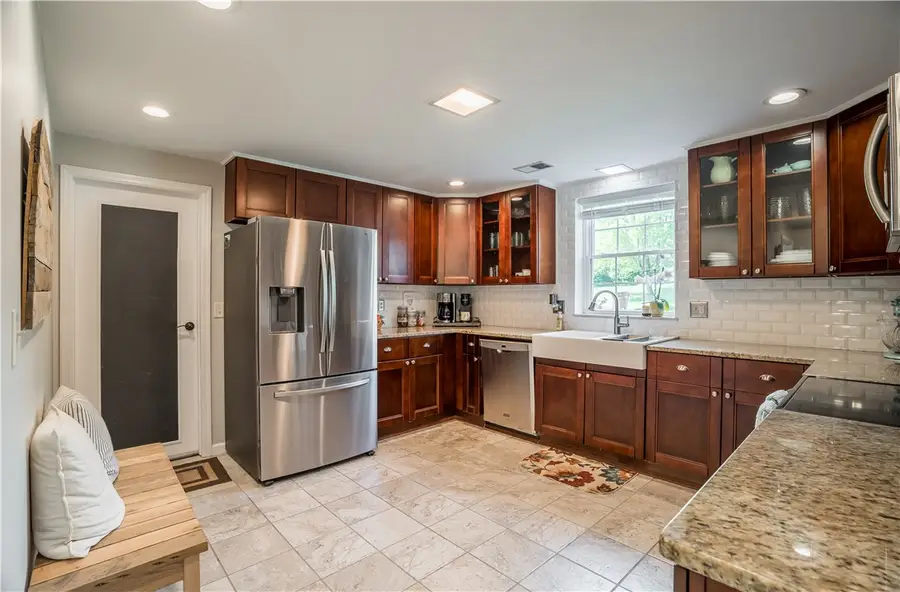 407 Thelma Avenue, Clayton, OH 45415 - #3