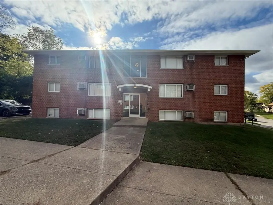 410 N Cherrywood Avenue, Dayton, OH 45403 - #3