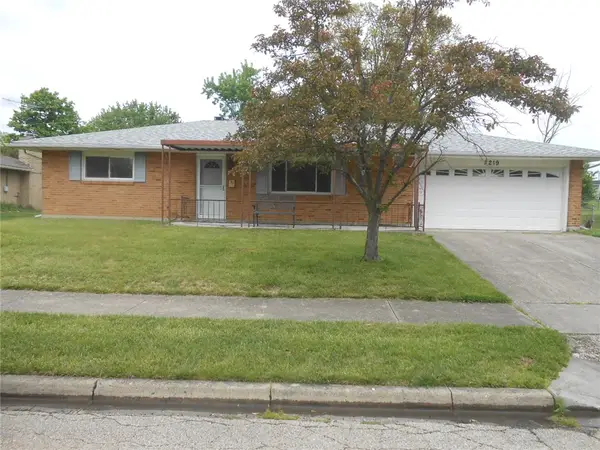 2219 Stop 8 Road, Vandalia, OH 45414