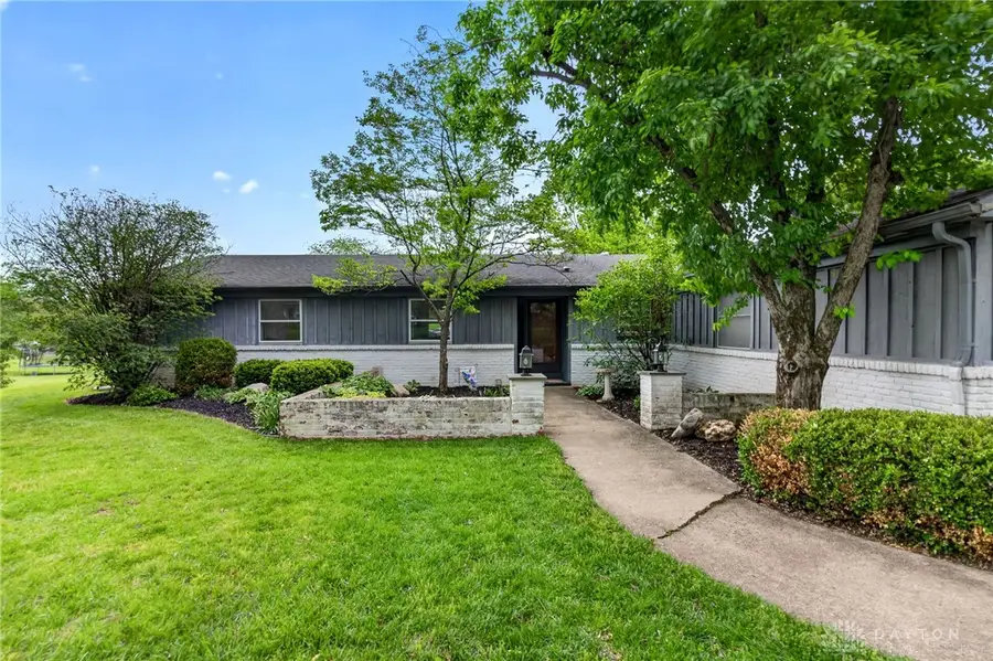 2324 Ivy Crest Drive, Bellbrook, OH 45305 - #2