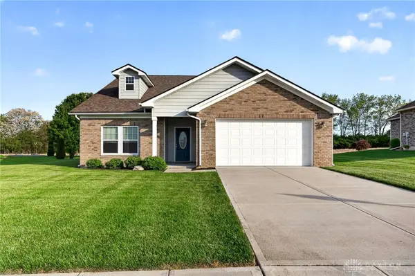 567 Golden Maple Avenue, Brookville, OH 45309