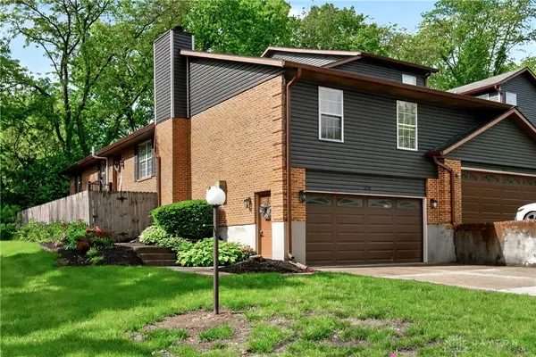 2570 Valais Court, Sugarcreek Twp, OH 45458