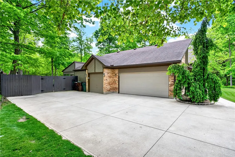 212 Walnut Grove Drive, Washington, OH 45458 - #3