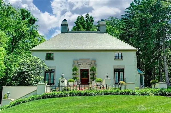 6460 Kings Grant, Centerville, OH 45459