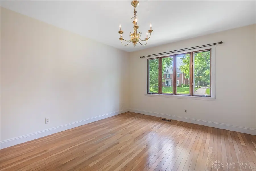 215 Beverly Place, Oakwood, OH 45419 - #2